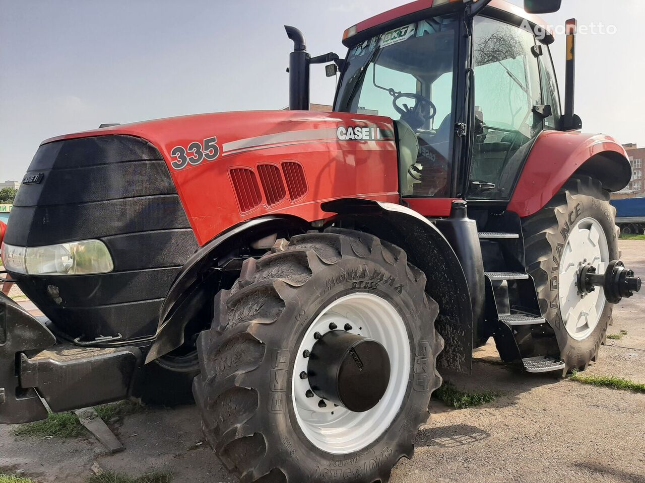 Case IH Magnum MX 335 tractor de ruedas