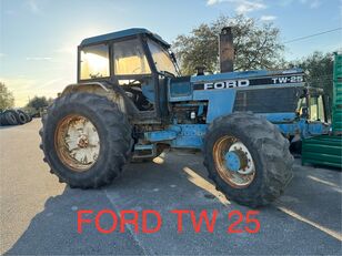 Ford TW25 tractor de ruedas