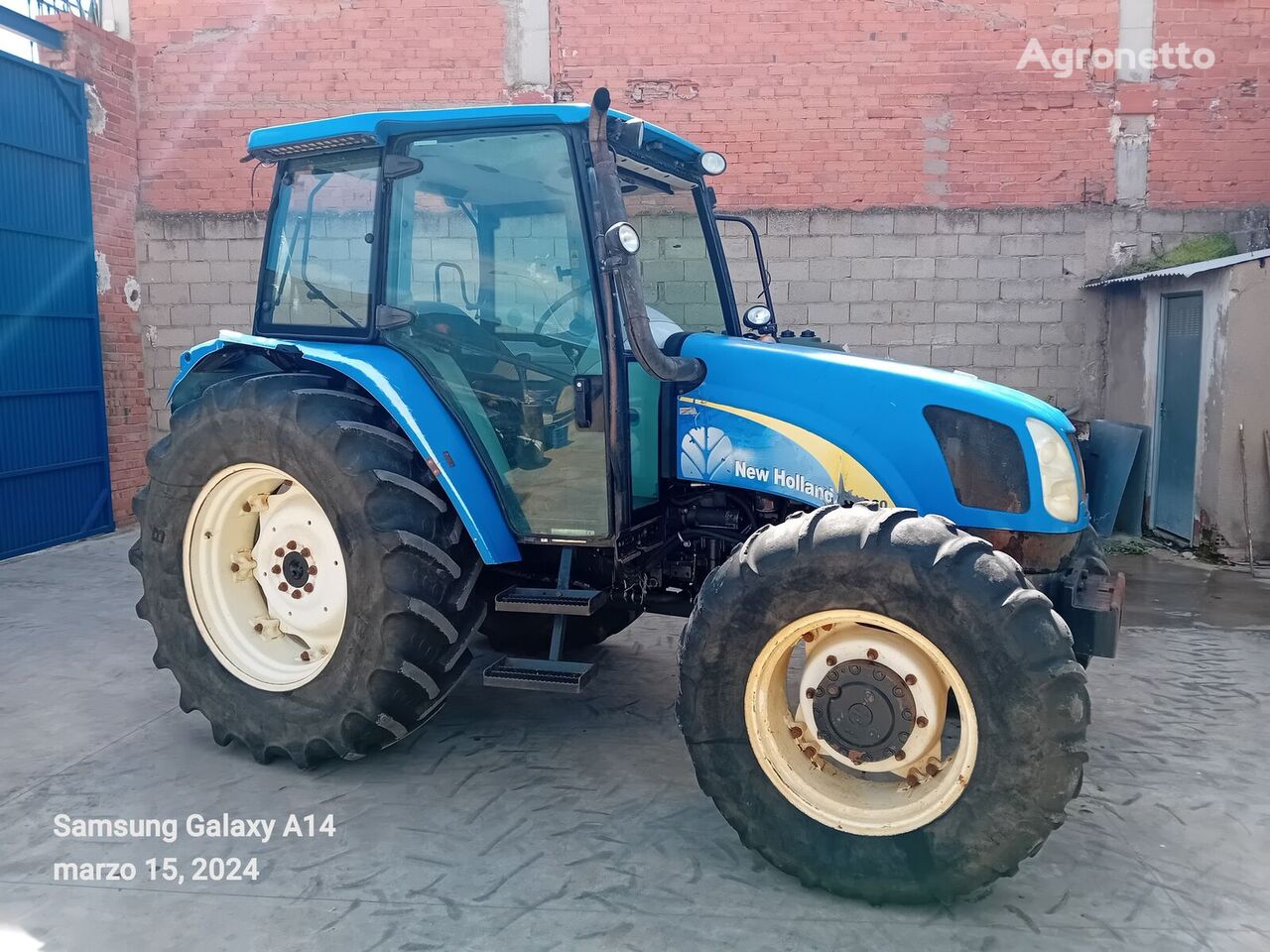 New Holland T5060 tractor de ruedas